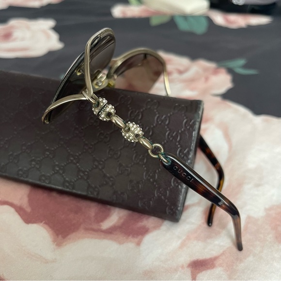Gold, Tortoises and Crystal Gucci Sunglasses - Picture 4 of 10